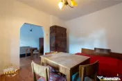 FILM! De casa traditionala, cu dependinte si facilitati, in