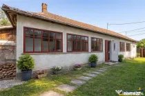 FILM! De casa traditionala, cu dependinte si facilitati, in