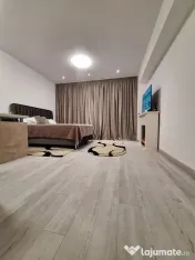 Vitan barzesti rin grand etaj 8 