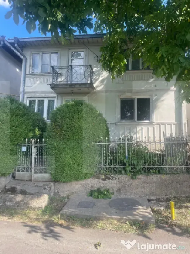 CASĂ CU ETAJ ÎN DOROHOI - Dorohoi (Botosani)