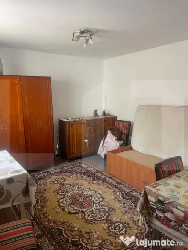 CASĂ CU ETAJ ÎN DOROHOI - Dorohoi (Botosani)