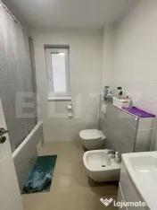 Casă modernă, 3.500 mp teren, garaj, fotovoltaice și pomp