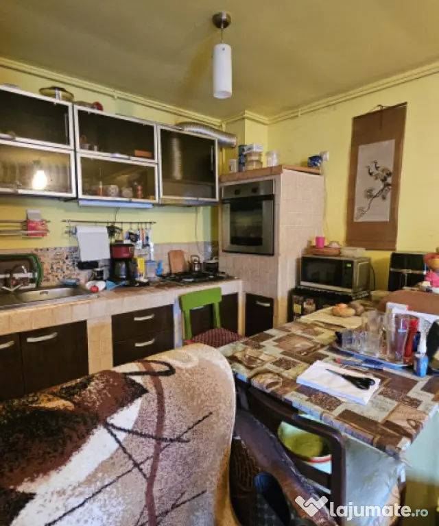 Vand apartament 2 camere 43mp+balcon 7mp zona Teilor - Floresti (Cluj)