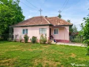 Casa 58 mp, cu teren 8290 mp intravilan, Iclod 