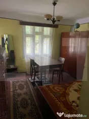 Casă bătrânească și teren de 2.209 mp în Braești,Jud 