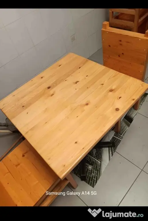 Mese cadru metalic, scaune