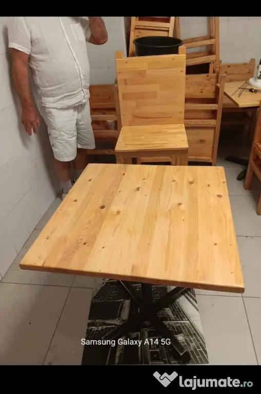 Mese cadru metalic, scaune