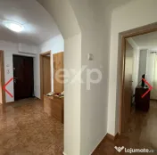 De vânzare apartament 4 camere decomandate, central, langa