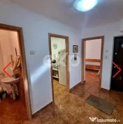 De vânzare apartament 4 camere decomandate, central, langa