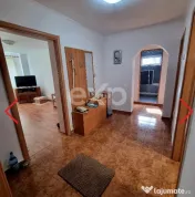 De vânzare apartament 4 camere decomandate, central, langa