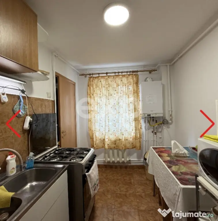 De vânzare apartament 4 camere decomandate, central, langa - Constanta (Constanta)