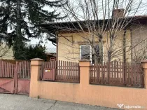 Vand casa in Ploiesti zona linistita cu parc si magazine in apropiere