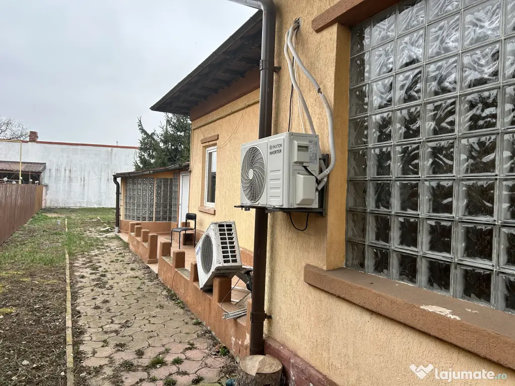 Vand casa in Ploiesti zona linistita cu parc si magazine in apropiere