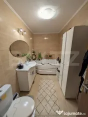 Apartament 3 camere 59 mp , parcare inclusa , Eroilor 