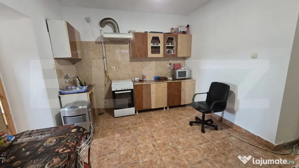 Casa 2 camere 60mp, 1000mp. Doba - Satu Mare (Satu-Mare)