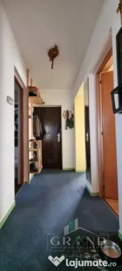 Apartament in vila | 2 camere | Decomandat | Parcare | Curte