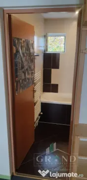 Apartament in vila | 2 camere | Decomandat | Parcare | Curte