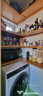 Apartament in vila | 2 camere | Decomandat | Parcare | Curte