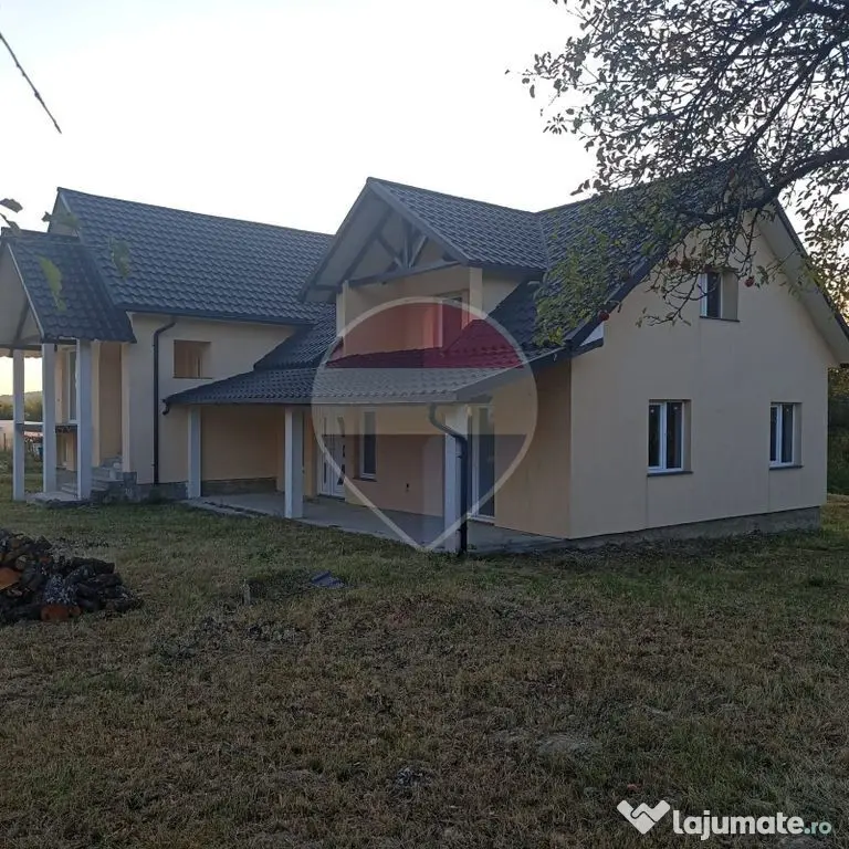 Casă Semifinisată cu 5 Camere | Ciocotiș, Maramureș - Ciocotis (Maramures)