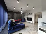 Casa spatioasa de 250mp cu 7 camere si teren de 957 mp in Do