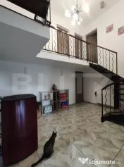 Casa spatioasa de 250mp cu 7 camere si teren de 957 mp in Do