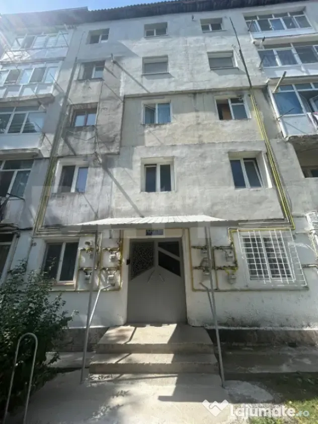 Apartament 2 camere, renovat, mobilat și gata de mutare - Moreni (Dambovita)