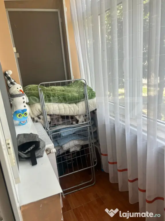Apartament 2 camere, renovat, mobilat și gata de mutare - Moreni (Dambovita)