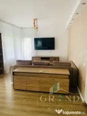 ACASĂ LA MARGINEA PĂDURII | 3 Camere | BALCON | Donath Par 