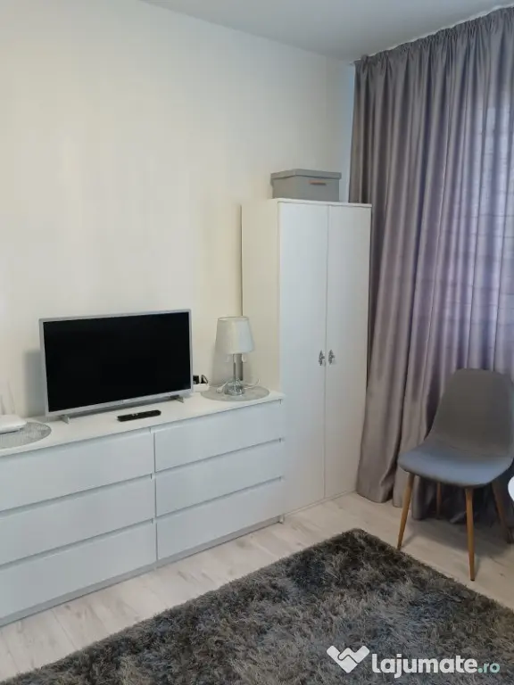 Ofer spre inchiriere garsoniera, Constanta zona Far , 20 mp, 1500 Lei/ - Constanta (Constanta)