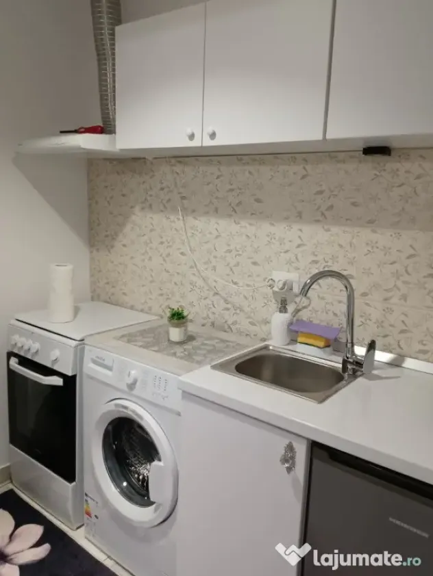 Ofer spre inchiriere garsoniera, Constanta zona Far , 20 mp, 1500 Lei/ - Constanta (Constanta)