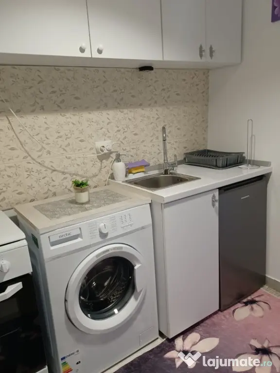 Ofer spre inchiriere garsoniera, Constanta zona Far , 20 mp, 1500 Lei/ - Constanta (Constanta)