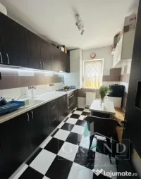 Apartament 2 camere + loc parcare de vanzare, în Floresti 