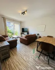 Apartament 2 camere + loc parcare de vanzare, în Floresti 