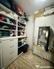 Apartament 2 camere + loc parcare de vanzare, în Floresti 