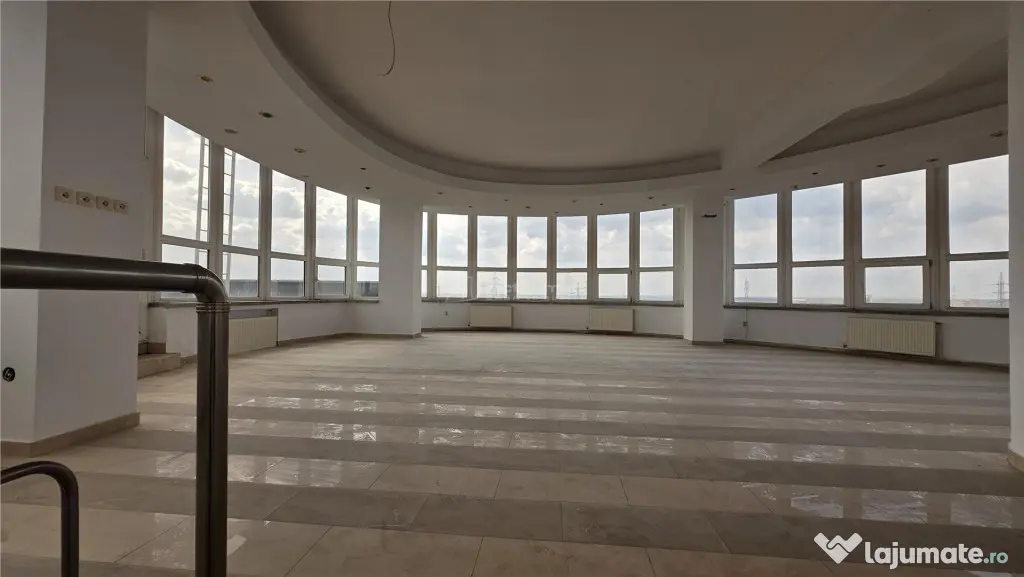 Cladire comerciala - birouri, P 3, stradal, teren 3511 mp - - Craiova (Dolj)