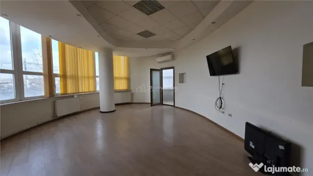 Cladire comerciala - birouri, P 3, stradal, teren 3511 mp - - Craiova (Dolj)