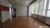 Cladire comerciala - birouri, P 3, stradal, teren 3511 mp -