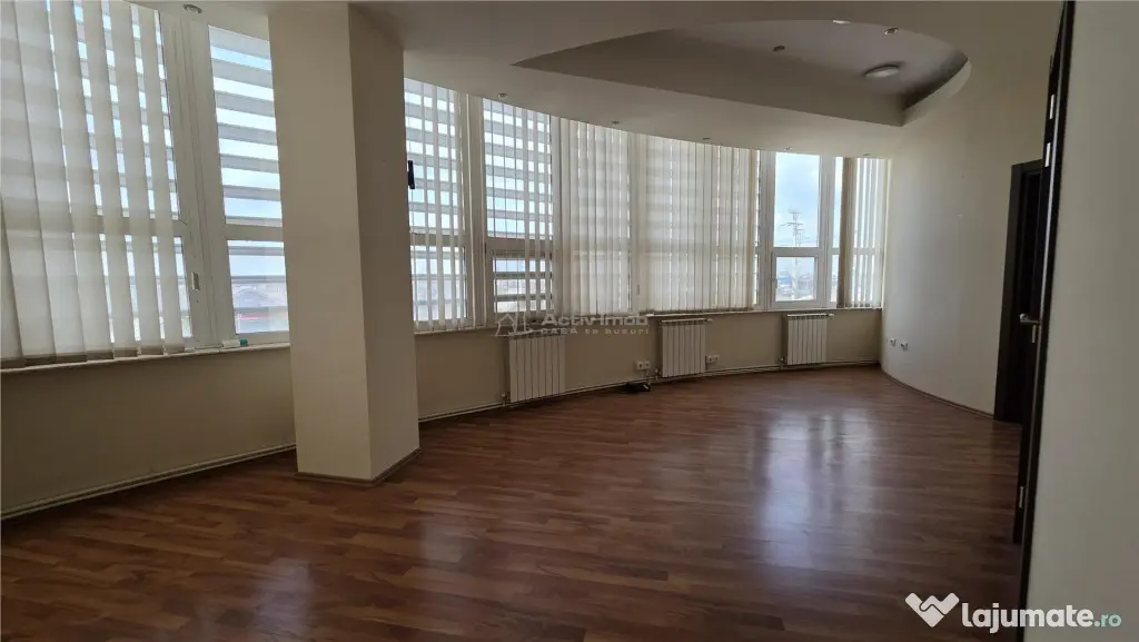 Cladire comerciala - birouri, P 3, stradal, teren 3511 mp - - Craiova (Dolj)