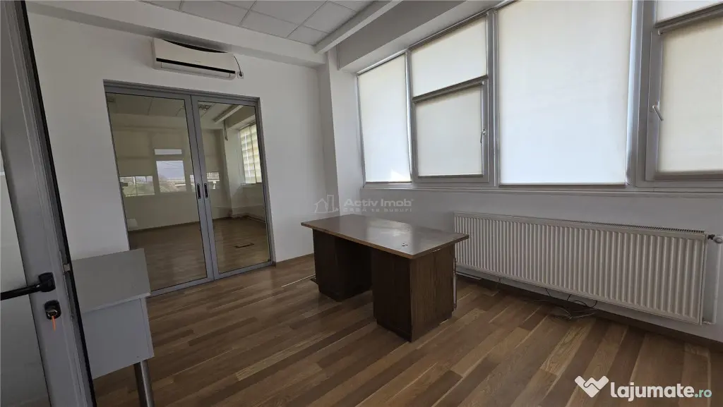 Cladire comerciala - birouri, P 3, stradal, teren 3511 mp - - Craiova (Dolj)