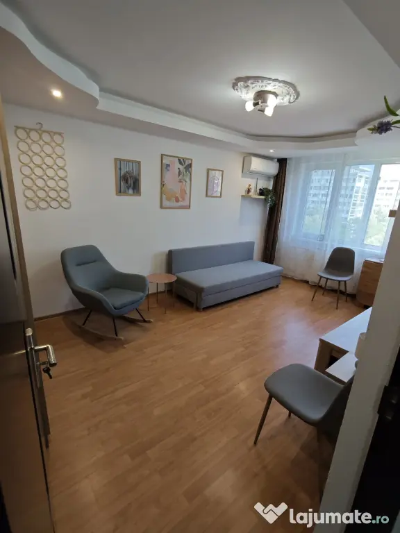 Vand Apartament 2 camere decomandat, Piața Minis