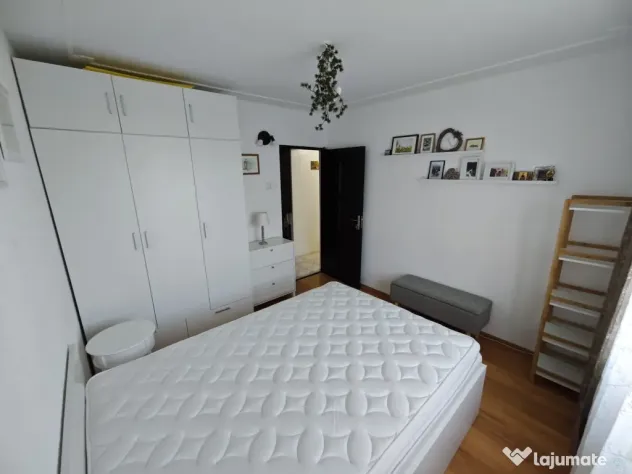 Vand Apartament 2 camere decomandat, Piața Minis