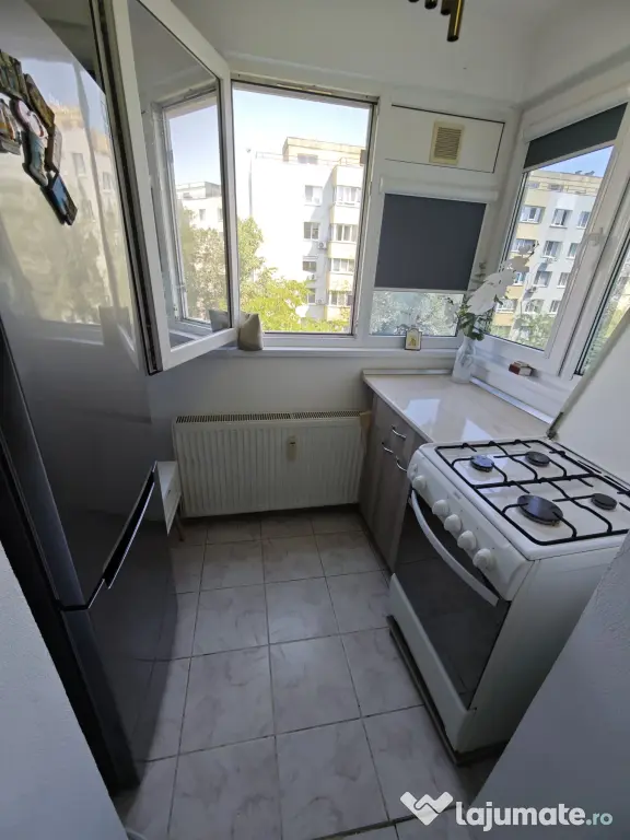 Vand Apartament 2 camere decomandat, Piața Minis