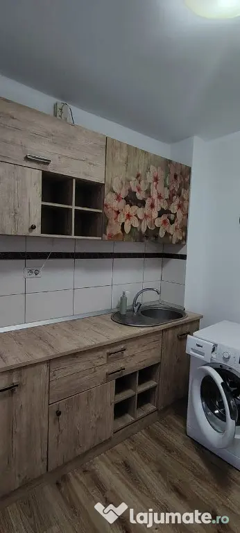 Apartament 3 camere ultracentral -Teatrul Eminescu - Botosani (Botosani)