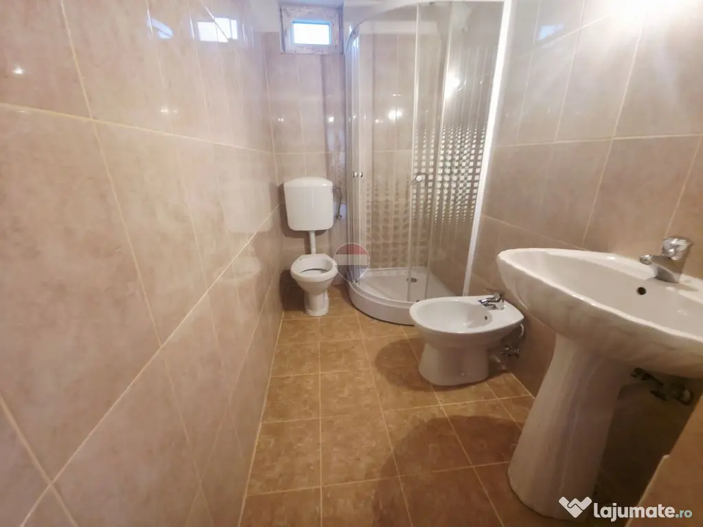Apartament 3 camere | Savinesti | Semifinisat - Savinesti (Neamt)