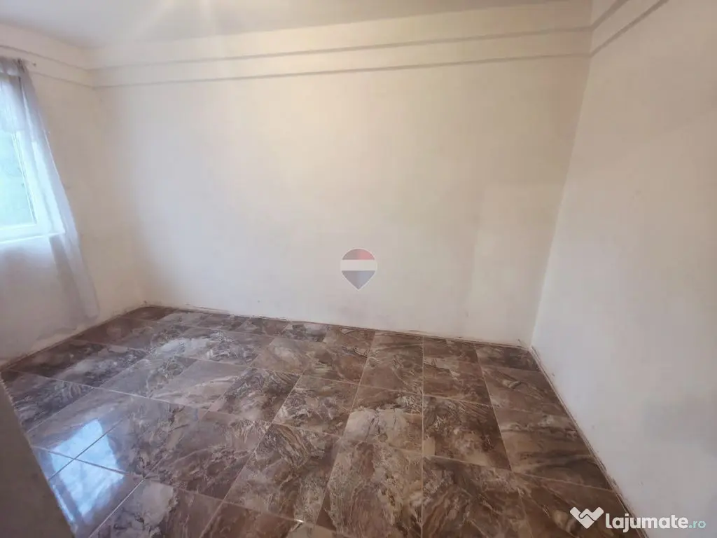 Apartament 3 camere | Savinesti | Semifinisat - Savinesti (Neamt)
