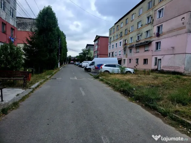 Apartament 3 camere | Savinesti | Semifinisat - Savinesti (Neamt)