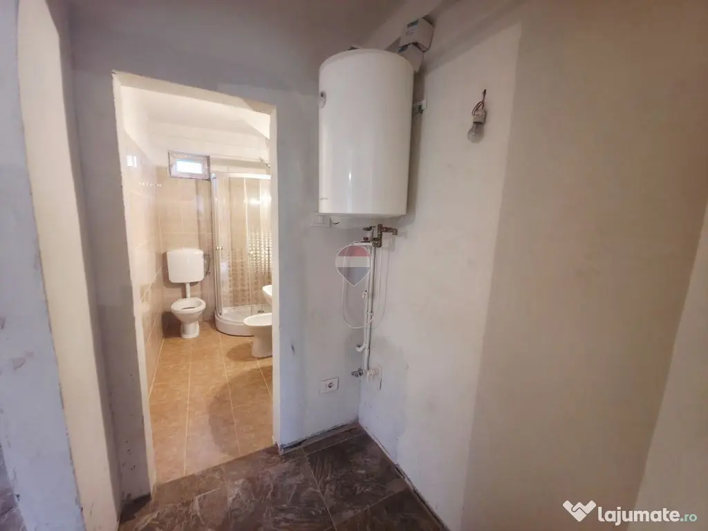 Apartament 3 camere | Savinesti | Semifinisat - Savinesti (Neamt)