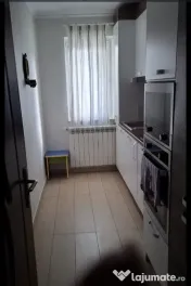 Apartament cu 3 camere Semidecomandate - Parter Zona Marasesti 