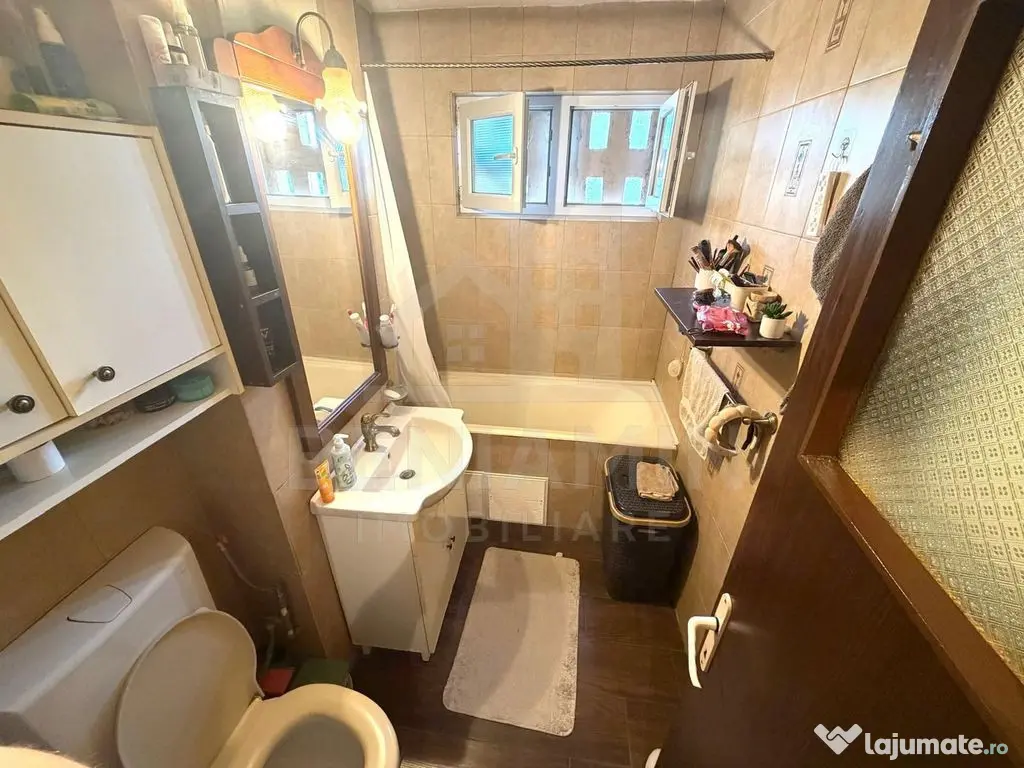 3 camere semidecomandat etaj 3 mobilat utilat - Valea Ros... - Craiova (Dolj)