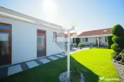 De vânzare casă ultrafinisată cu 3 camere, Paleu - Bihor 